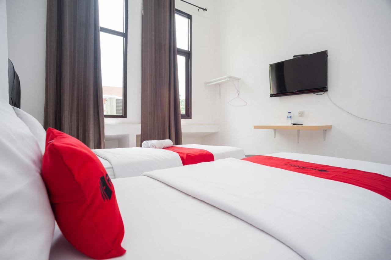 Reddoorz At Jalan Bangau Palembang Otel Dış mekan fotoğraf