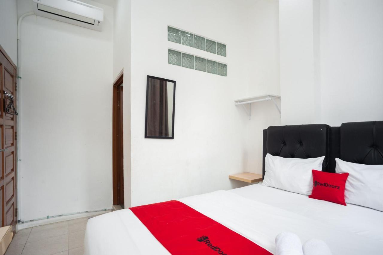 Reddoorz At Jalan Bangau Palembang Otel Dış mekan fotoğraf
